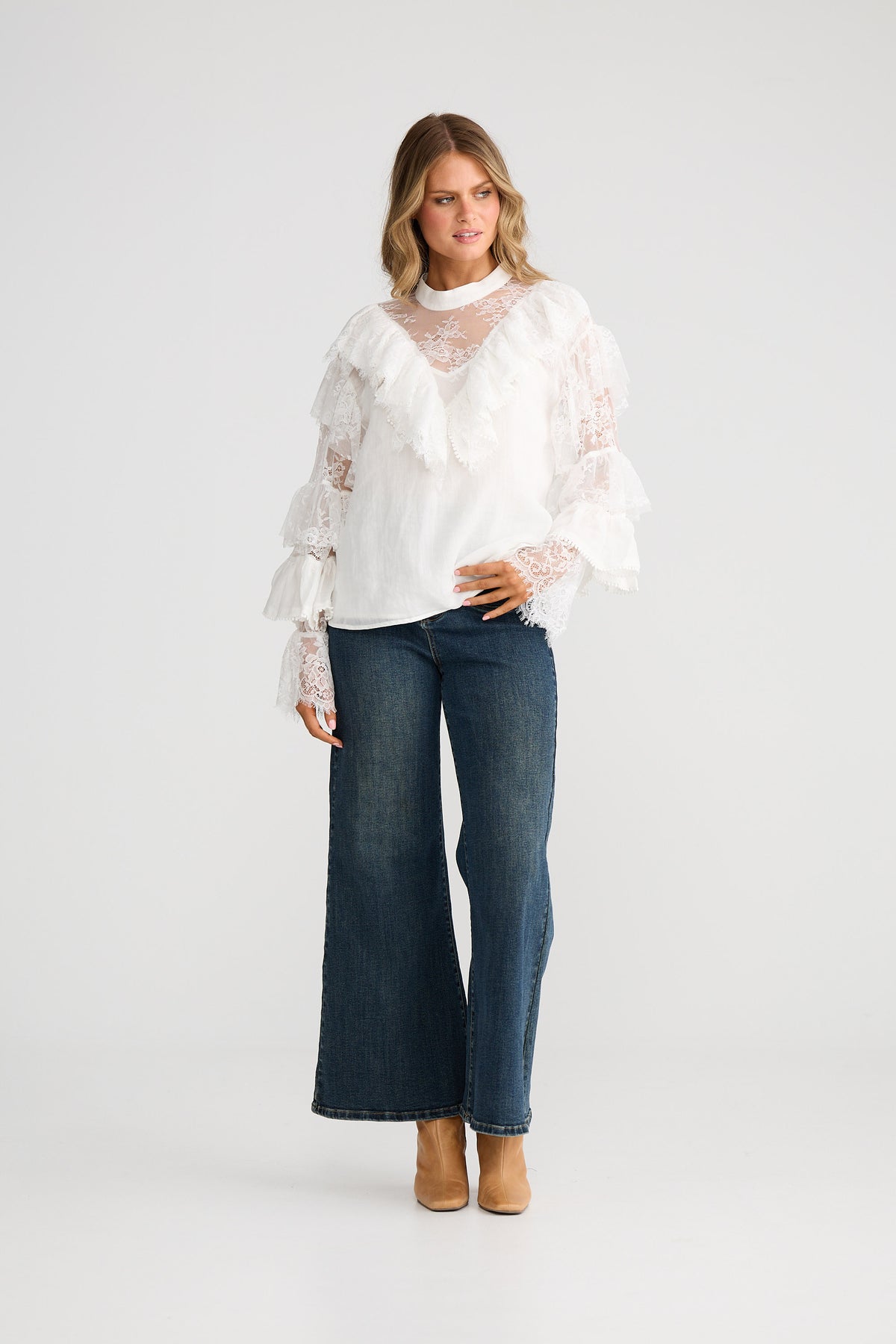 Clairo Frill Blouse-Off White