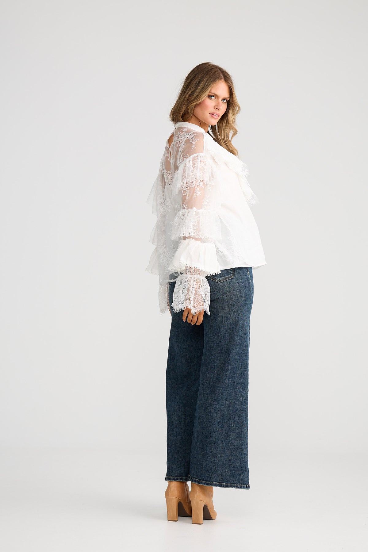Clairo Frill Blouse-Off White