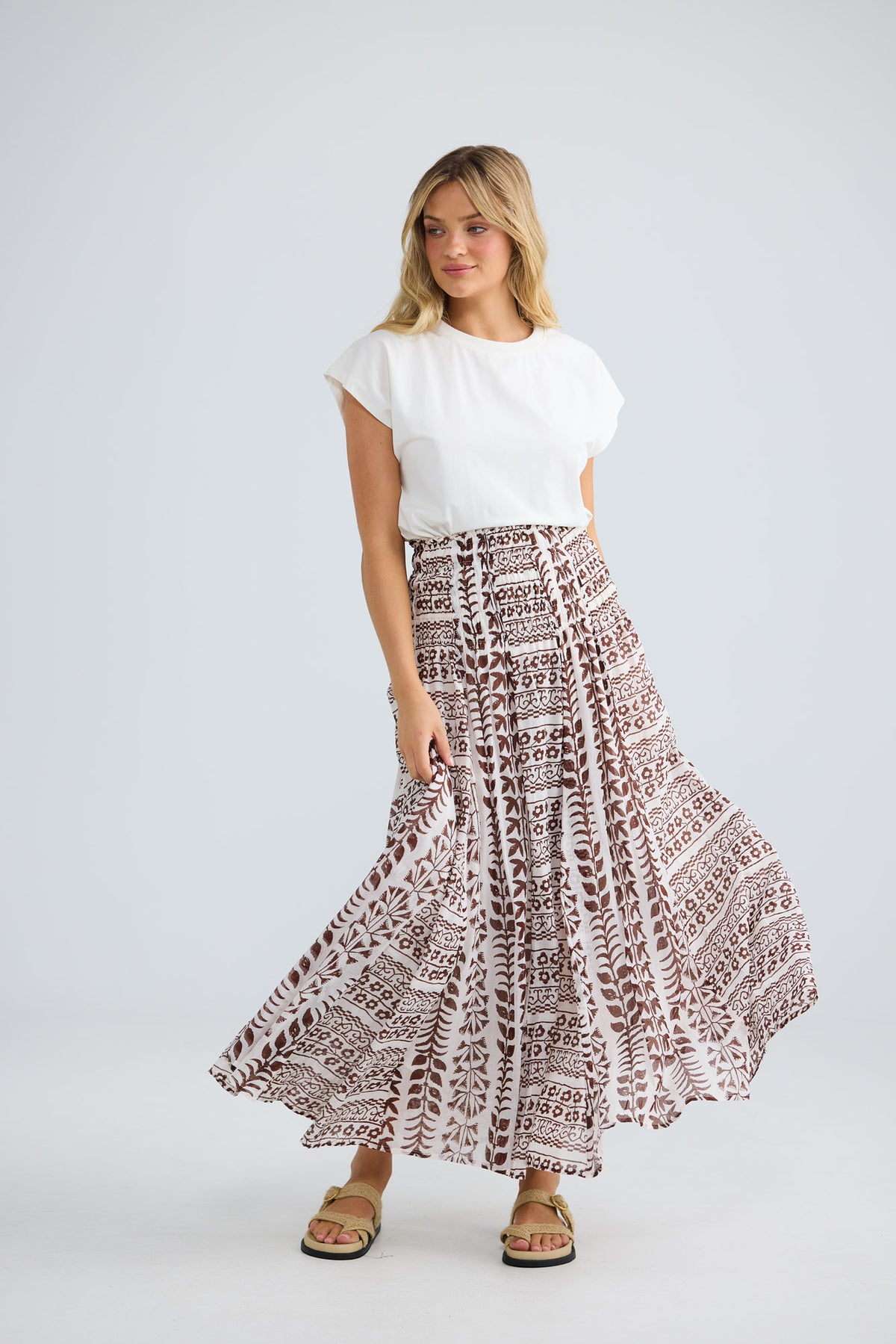 Balmoral Skirt in chocolate paro — additional view 3.