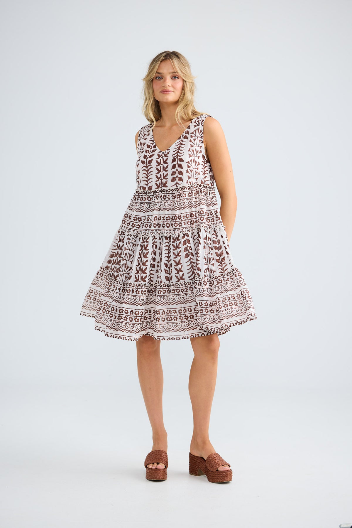 Lucky Charm Dress in chocolate paro — additional view 3.