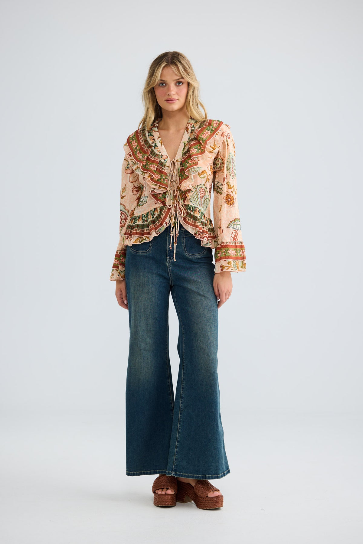 Carmen Frill Top in wildflower oasis — additional view 4.